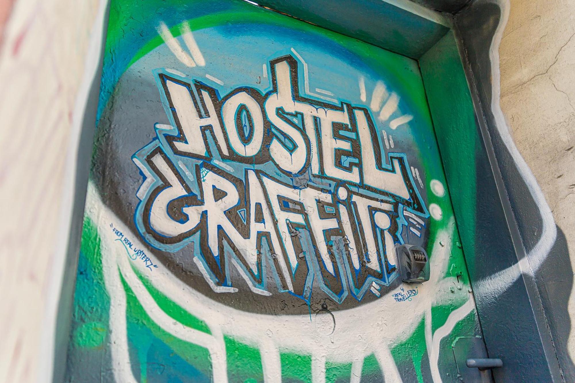 Hostel Graffiti Krasków Exterior foto