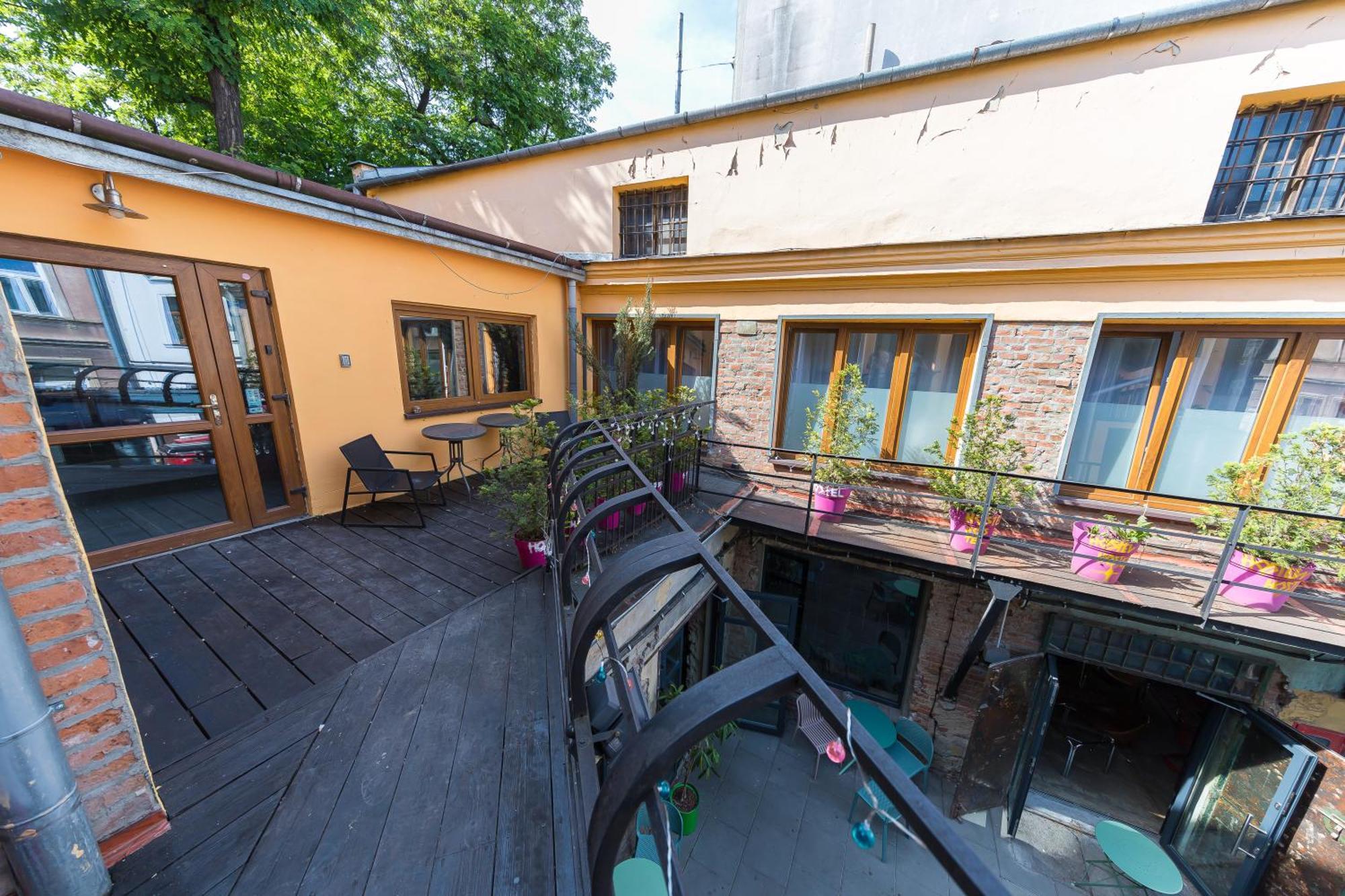 Hostel Graffiti Krasków Exterior foto