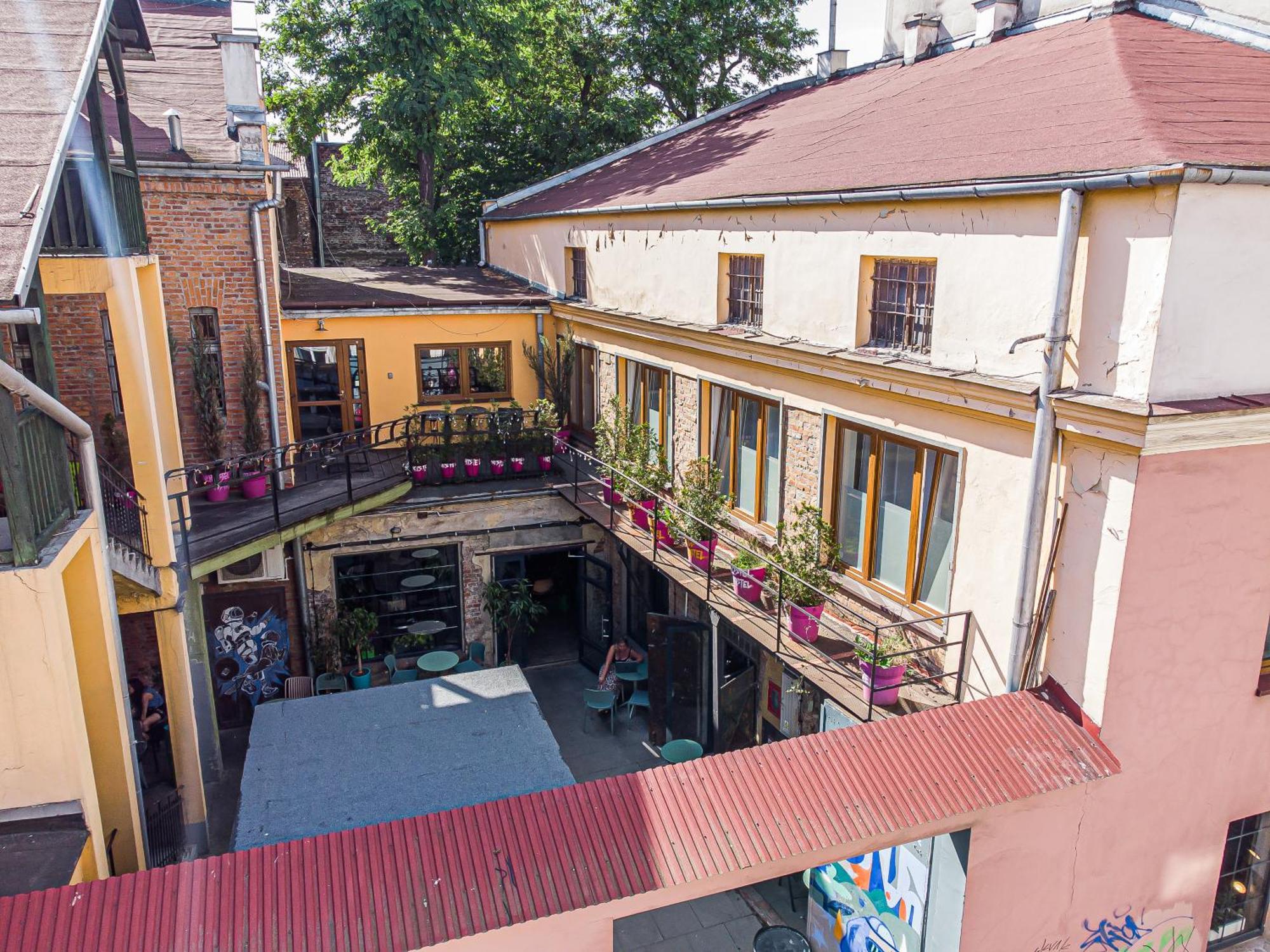 Hostel Graffiti Krasków Exterior foto